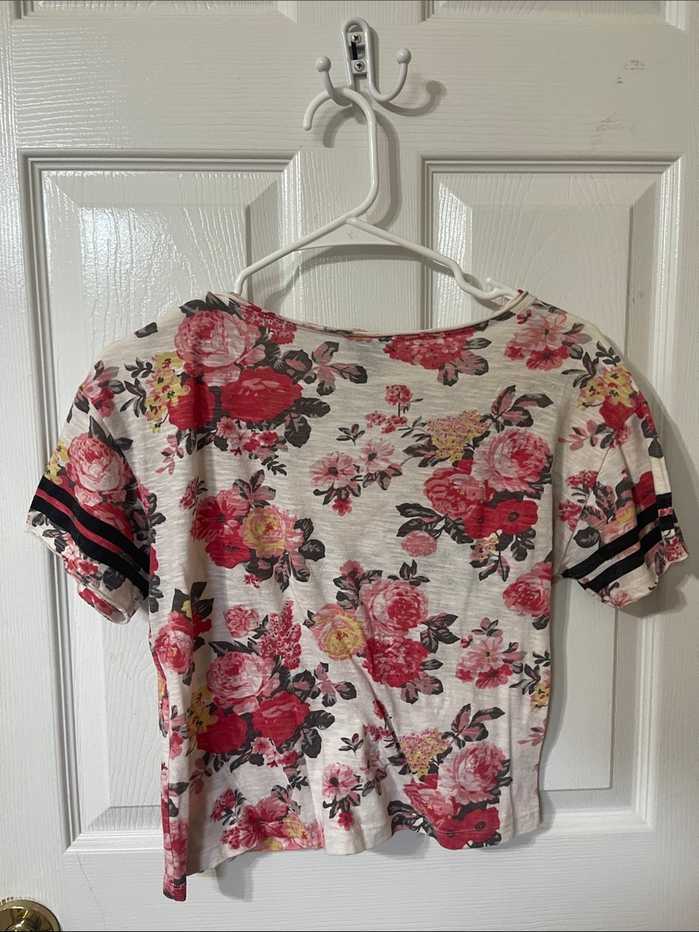 Floral Crop Top - Picture 2 of 2